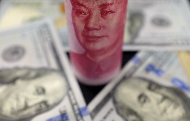 الدولار يتعثر وسط قلق في شأن ارتفاع مراكز البيع لأعلى مستوى الدولار يتعثر وسط قلق في شأن ارتفاع مراكز البيع لأعلى مستوى